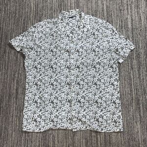 Murano Mens Size XL Button Front Shirt Black White Hawaiian Print‎ Short Sleeves